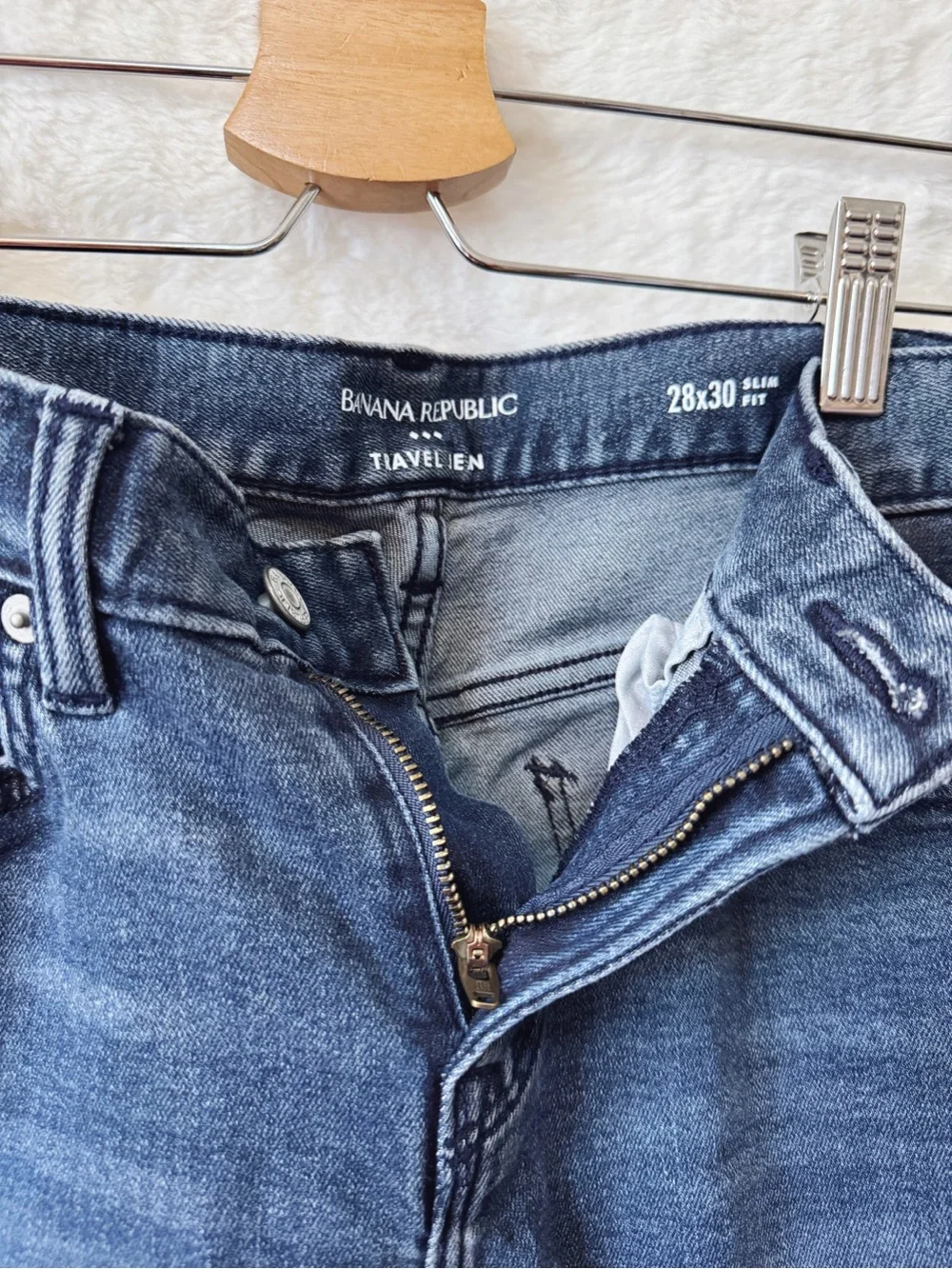 Banana Republic brand banana